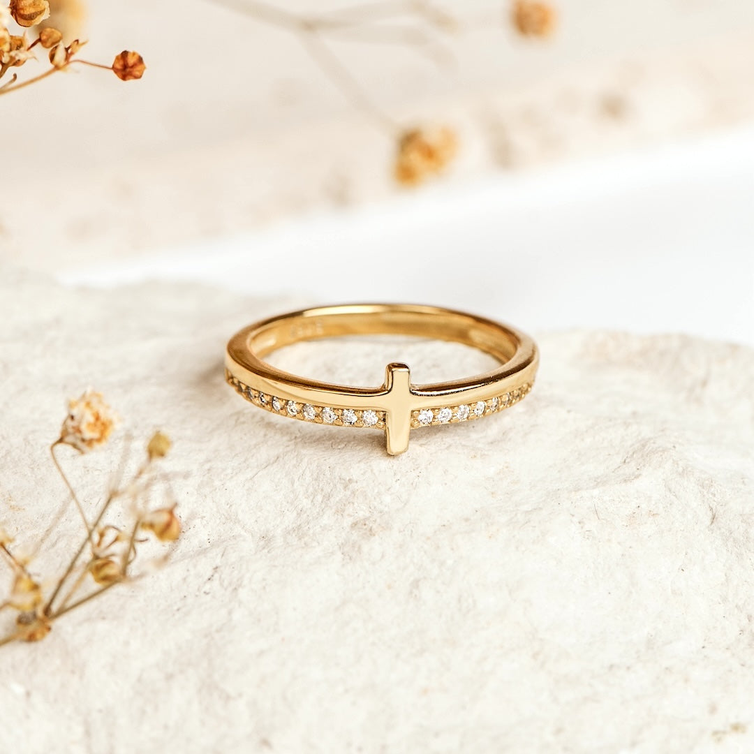 I AM THE STORM - GOLDEN CROSS RING