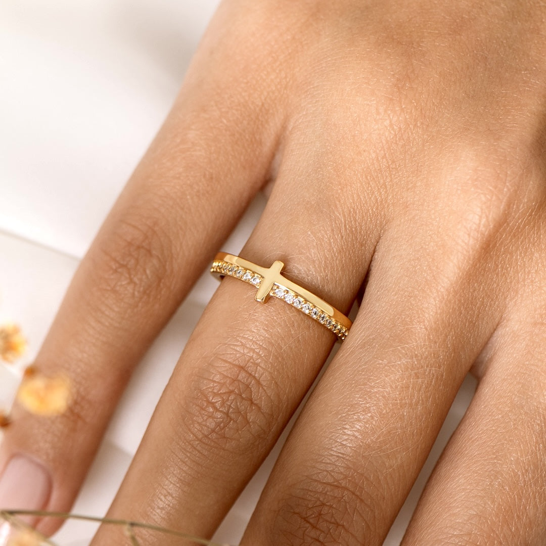 I AM THE STORM - GOLDEN CROSS RING