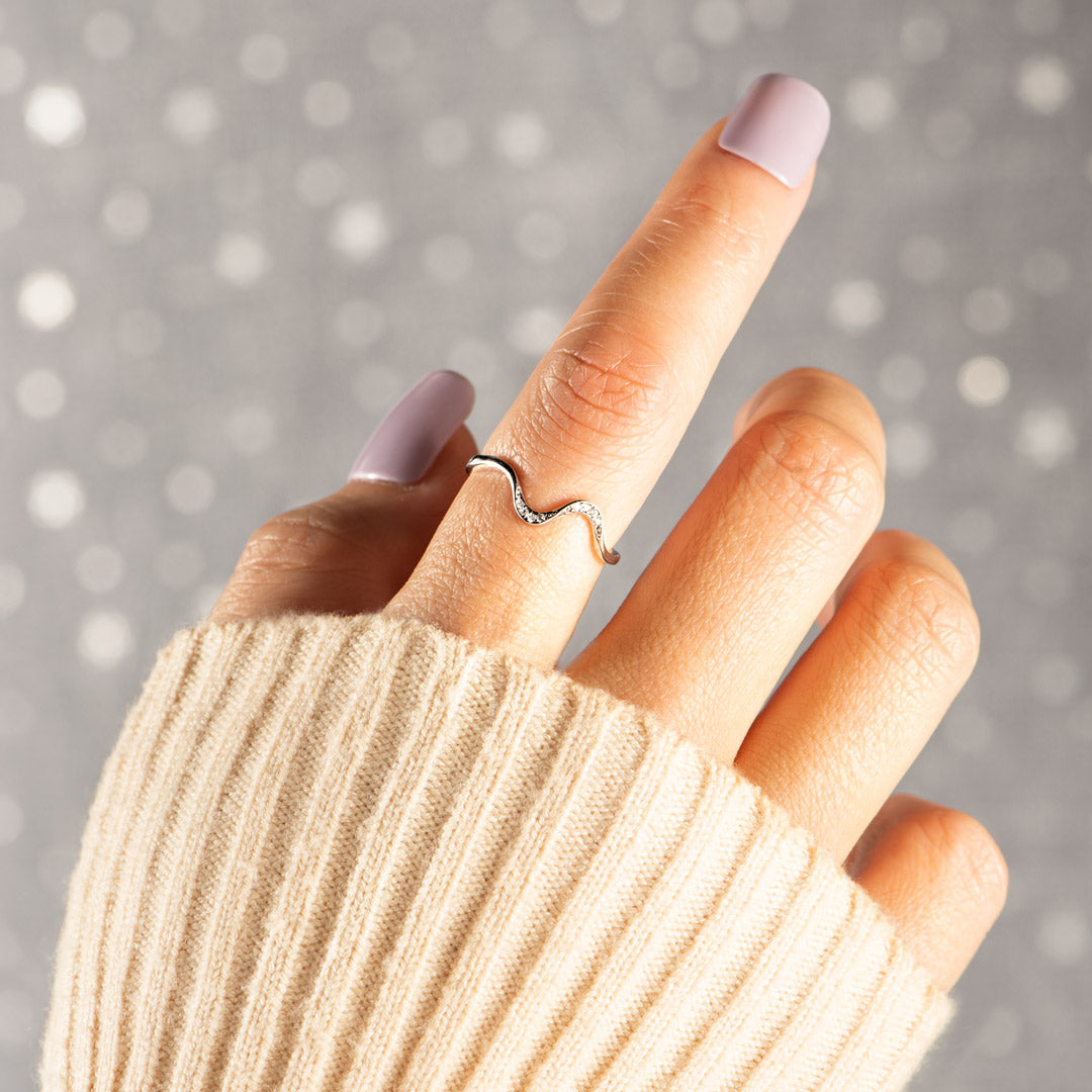 Minimalist Wave Ring