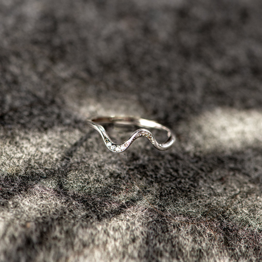 Minimalist Wave Ring
